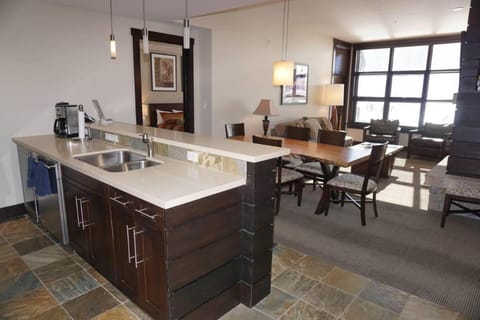 Slopes View Hayden Lodge Apartment in Snowmass Village