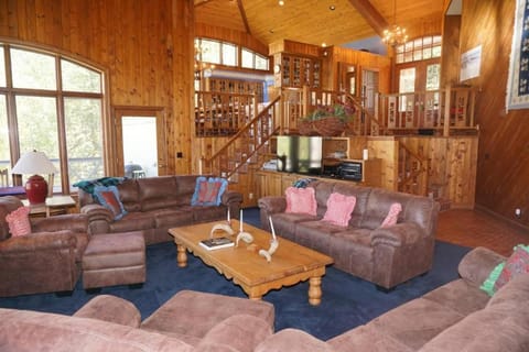 201 Edgewood Ln (203151-1719) Home House in Snowmass Village