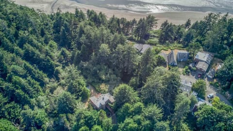 Otter Rock Hideaway House in Otter Rock