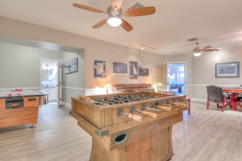 Pelican Reach House in Roads End