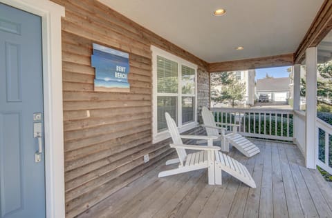 Bent Beach House in Lincoln Beach