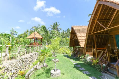 Nyuh Gading Bungalow Nusa Penida Campground/
RV Resort in Nusapenida