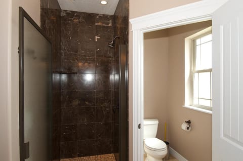 Teton Harmony by KABINO Hot Tub Pool Table Fire Pit Mtn Views 2 Levels 2 Living Rooms WiFi Grill House in Driggs