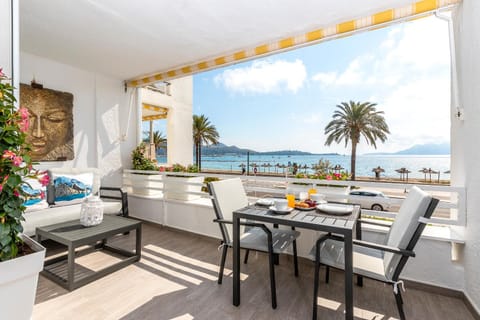 Balcony/Terrace, Food and drinks, Sea view