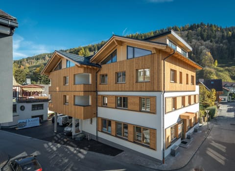 Property building, Neighbourhood