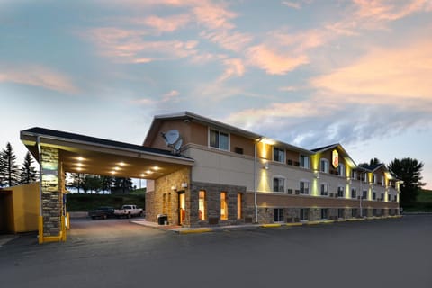 Property building, Facade/entrance
