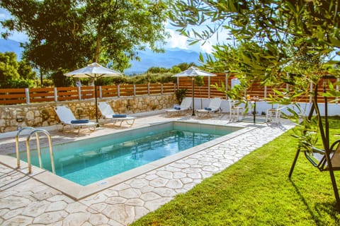 Swimming pool, sunbed