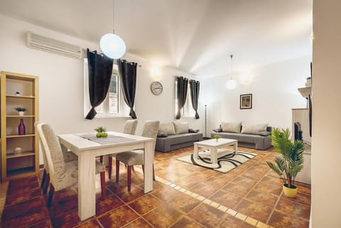 Old Town Experience Apartment Apartment in Kotor