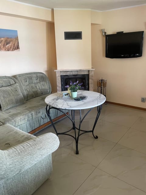 Kaszubskie Apartamenty nad jeziorem Nature lodge in Pomeranian Voivodeship