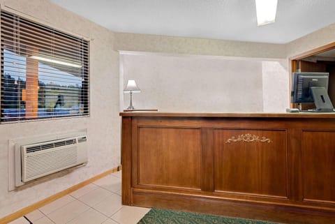 Lobby or reception, On site