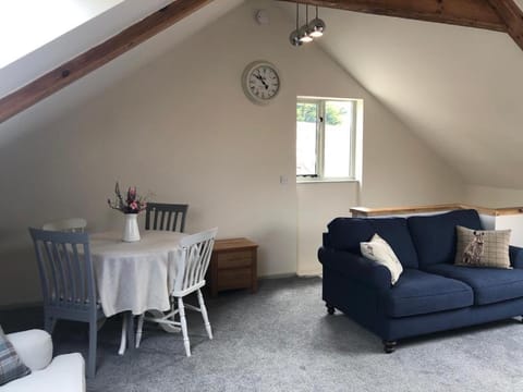 TV and multimedia, Living room, Dining area