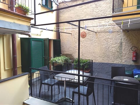 Inner courtyard view