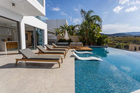 Day, View (from property/room), Balcony/Terrace, Mountain view, Pool view, Swimming pool