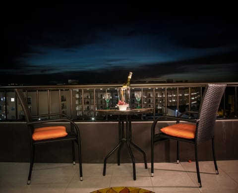 Patio, Night