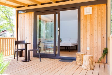 Property building, Balcony/Terrace