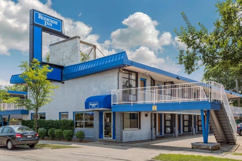 Property building, On site