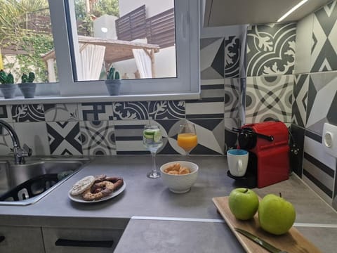 E&G Relax Homes-E House in Crete