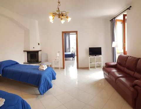 Communal lounge/ TV room, Photo of the whole room