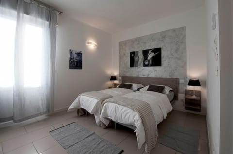 Le Suites - di fronte Ospedale Sacro Cuore Bed and Breakfast in Negrar di Valpolicella