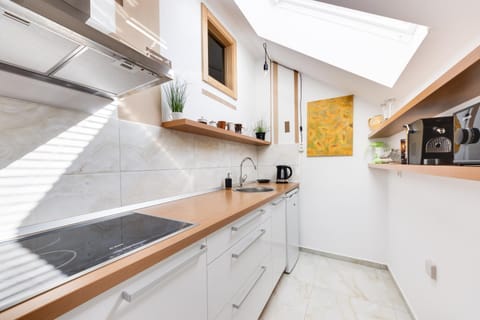 Coffee/tea facilities, Kitchen or kitchenette