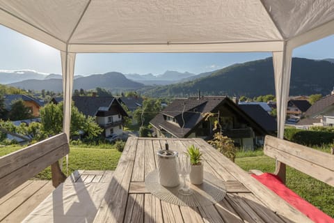 Balcony/Terrace, Mountain view