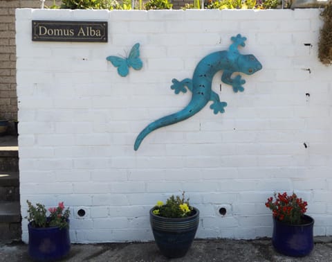 Facade/entrance, Property logo or sign