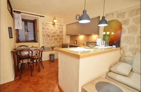 Hanna's vacation home - top location Apartment in Dobrota