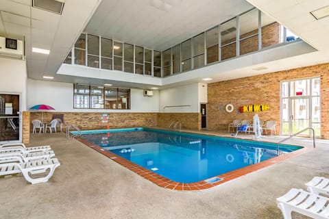 On site, Pool view, Swimming pool, Swimming pool