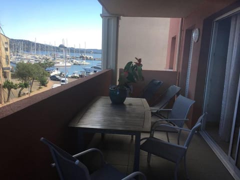 Balcony/Terrace, City view, Sea view, Street view