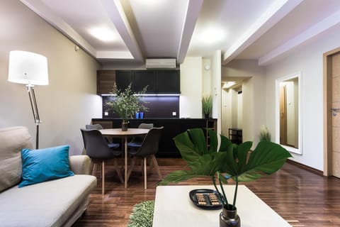 Kitchen or kitchenette, Living room, Dining area