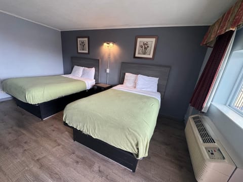 Travel Inn Motel in Broadview