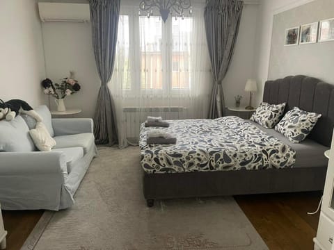 Bed, Photo of the whole room, Bedroom, On site