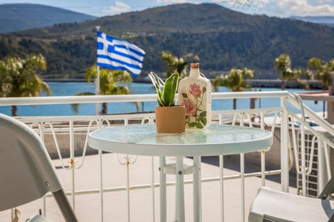Balcony/Terrace, Beach, Mountain view, Sea view, Time of day, Sunrise