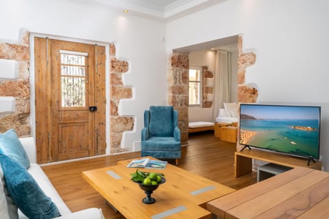 Kostis Parthenis Residence House in Malia, Crete