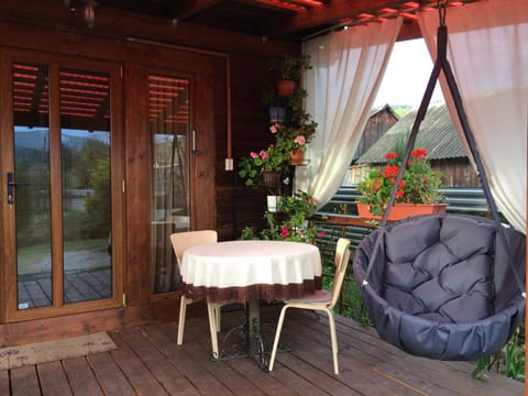 Property building, Balcony/Terrace, Seating area