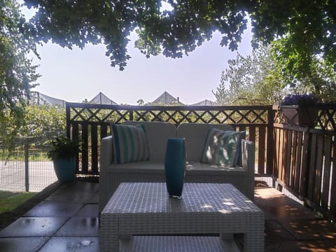 Garden, Balcony/Terrace