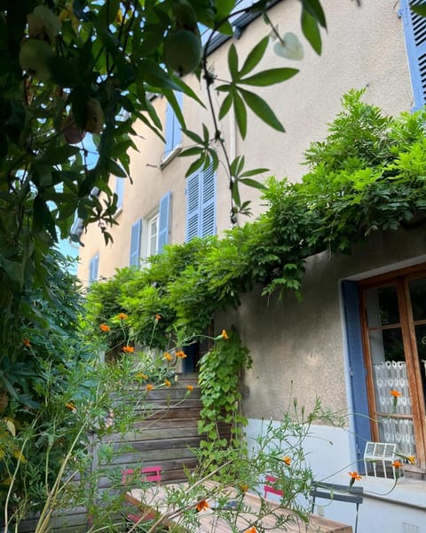 clos st Joseph Bed and Breakfast in Lyon