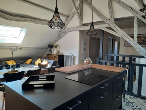 Living room, Dining area