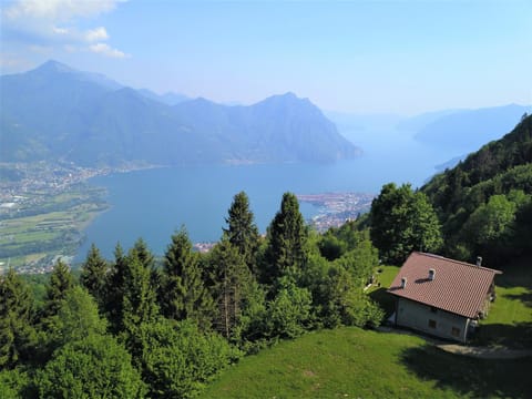 Walking's House Mountain Lake Iseo Hospitality House in Province of Brescia