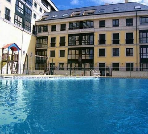 Swimming pool, Swimming pool