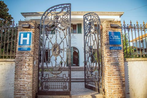 Property building, Facade/entrance, Property logo or sign