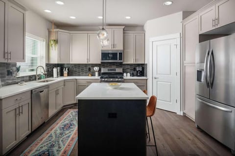 Whispering Woods House in Hillsboro