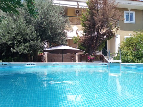 Property building, Garden view, Swimming pool, Swimming pool