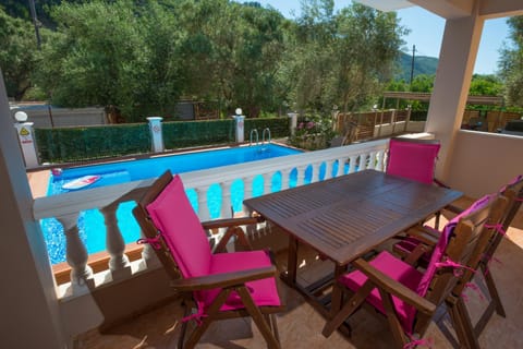 Balcony/Terrace, Swimming pool, Swimming pool