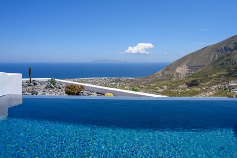 Nearby landmark, Day, Natural landscape, Mountain view, Sea view, Swimming pool, Swimming pool