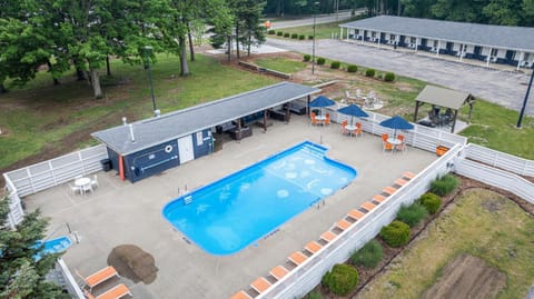 Property building, Swimming pool