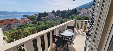 Balcony/Terrace, City view