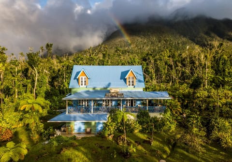 Patio, Communal lounge/ TV room, Activities, Garden, Library, Massage, Balcony/Terrace, Food and drinks, Other, Hiking, Cycling, Communal kitchen, Mountain view, Sea view, Drinks, Alcoholic drinks, Non alcoholic drinks