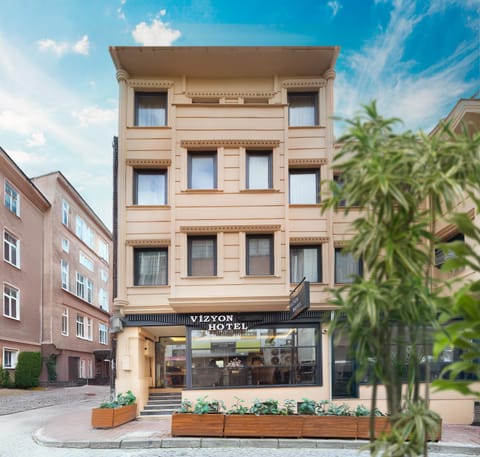 Property building, Facade/entrance