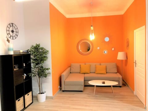 BEAU T3 NEUF PROCHE VIEUX-PORT A LA PLACE CORDERIE Apartment in Marseille